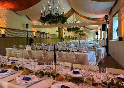 salle-mariage-barn-guirlande-decor